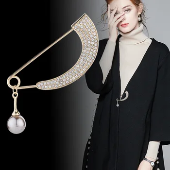 Jednoduché Brošňa pre Ženy Crystal Drahokamu Zakrivené Pearl Prívesok Kovové Cardigan Kabát Pin Šatku Pracky Príslušenstvo Šperky, Luxusné