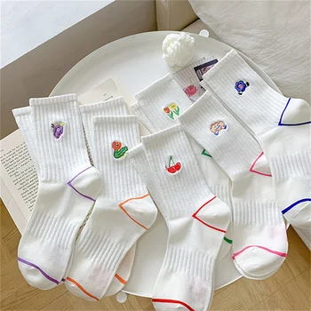 Ženy Ponožky Zábavné Výšivky Cartoon Kvet Candy Farby Harajuku Kawaii Polovice Trubice Ponožky Priedušná Bežné Krátke Ponožky